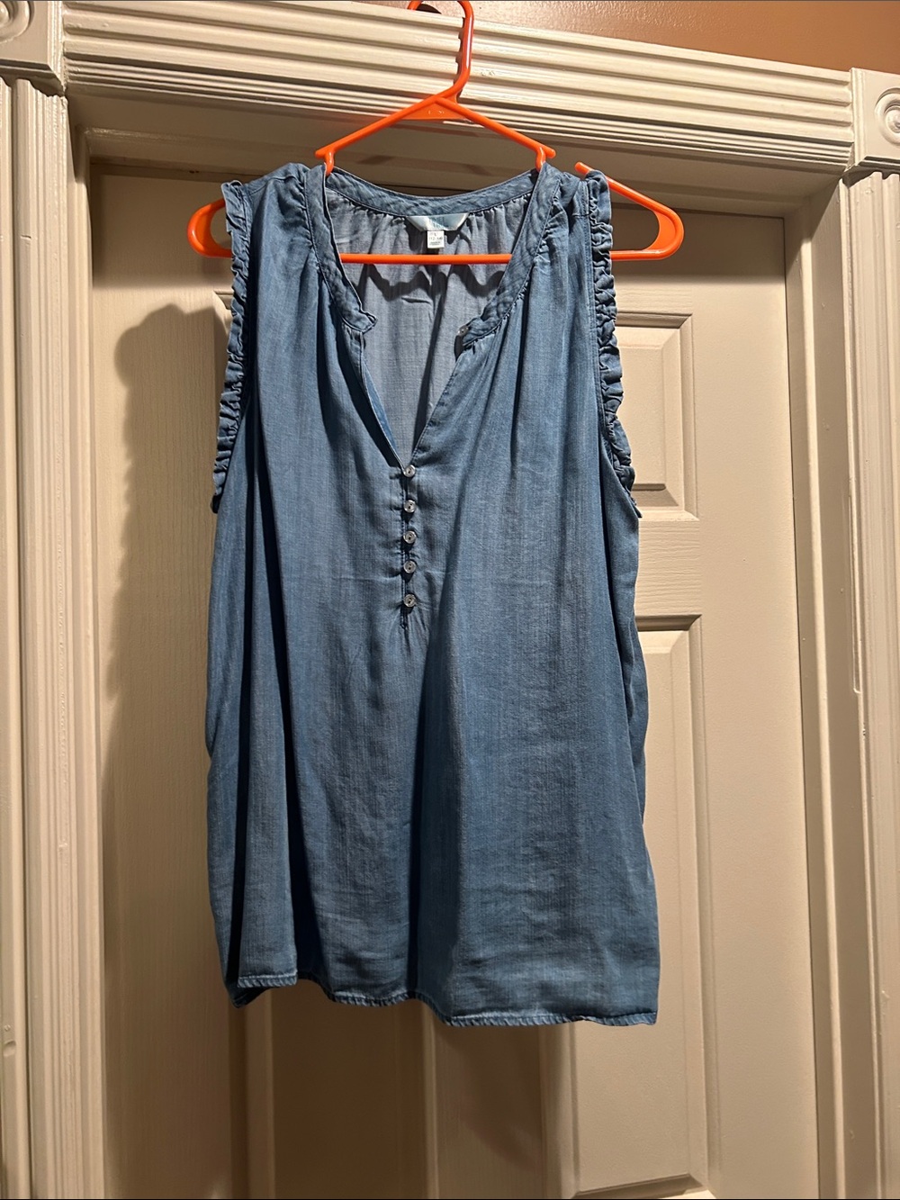 Time and Tru Light Blue Chambray Ruffle-Sleeve Tank